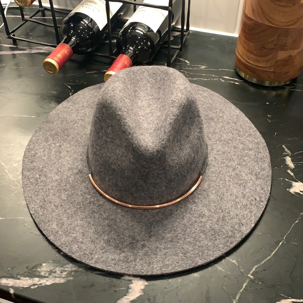 Gray women’s wool hat!